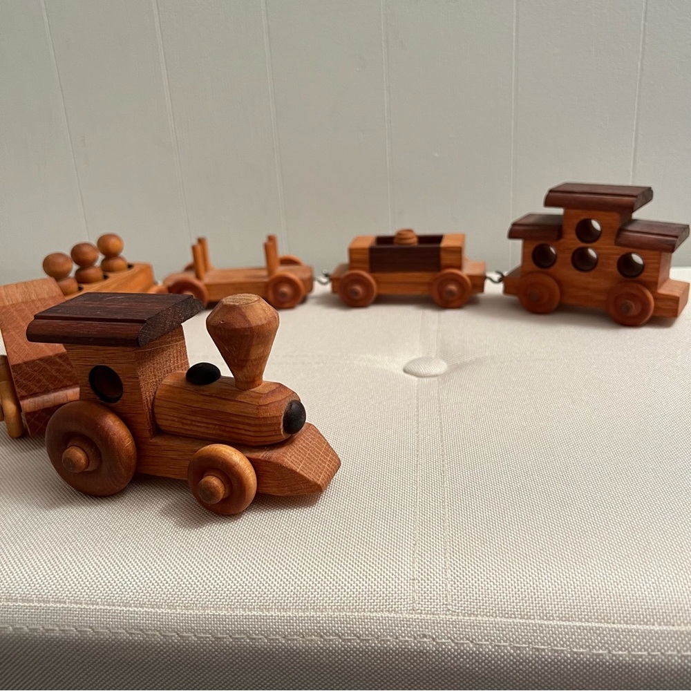 Vintage N. W. ALPINE  WA. - USA Wooden Train